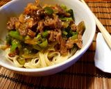 Foto langkah ke 8 dari resep Mie Cah Brokoli Daging Sapi.