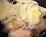 Foto del paso 3 de la receta: Pollo con cebolla y limón