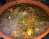 Foto del paso 5 de la receta: Manitas de cerdo en salsa