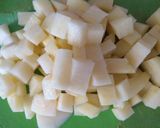 Foto langkah ke 1 dari resep Sambal Goreng Kentang Tahu.