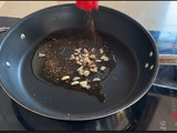 Pasta a la puttanesca de sardinas