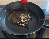 Foto del paso 2 de la receta: Pasta a la puttanesca de sardinas