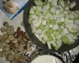 A picture of step 1 of Shahi bottle gourd korma.