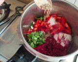 टोमेटो और बीट सूप (Beet Tomato soup Recipe In Hindi) रेसिपी चरण 1 फोटो