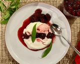 Une image de l'étape 9 de Panna Cotta Infusée à la Verveine avec Coulis de Griottes.