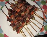 Foto del paso 4 de la receta: Brochettes de carne y vegetales