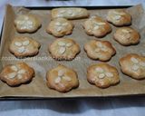 A picture of step 6 of Almond Biscuit   بیسکویت بادامی.