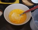 Foto langkah ke 2 dari resep Omelette Keju.