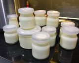 A picture of step 2 of Thick and Creamy Yogurt, Fermented in a Rice Cooker Without Water or Electricity.
