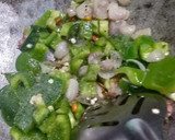 முட்டை குடைமிளகாய் பொரியல் ரெசிபி ஸ்டேப் 2 புகைப்படம்