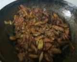 A picture of step 8 of Aloo pyaaz ki tasty sabji aur ajwain ke parathe.
