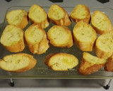 Foto del paso 6 de la receta: Tostas de tomate con Provolone