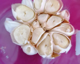 Foto del paso 1 de la receta: Crema de coliflor con ajos asados