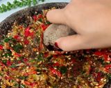 Foto langkah ke 4 dari resep Ayam goreng pedas/chili padi.