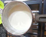 Foto del paso 2 de la receta: Salsa de 4 quesos