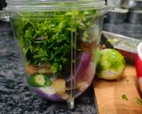 A picture of step 1 of Thai Green Curry (Chicken).