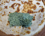 Foto del paso 2 de la receta: Crepas de espinaca y ricotta con salsa mixta sin tacc