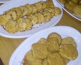 A picture of step 11 of Cornflakes, Oat, Coconut and Groundnut cookies.
