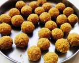 A picture of step 1 of Ariyunda Roasted rice ball.