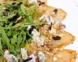 Foto del paso 3 de la receta: Ensalada de peras caramelizadas con queso azul