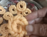 மினி பட்டர் கை முறுக்கு(mini butter murukku recipe in tamil) ரெசிபி ஸ்டேப் 6 புகைப்படம்
