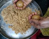 A picture of step 3 of Sattu Ladoo.