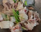 รูปขั้นตอนการทำที่ 2 ของ ไก่รวนสมุนไพร เฮงเฮงเฮง