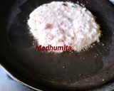 A picture of step 3 of Oats and sooji Omelette.
