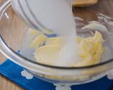A picture of step 5 of Delicious Victoria Sandwich Cake.