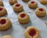 Foto langkah ke 5 dari resep Thumbprint Cookies.
