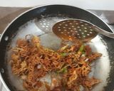 A picture of step 6 of Easy chinese maggi bhel!!.