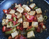 Foto del paso 4 de la receta: Tofu guisado con alubias rojas