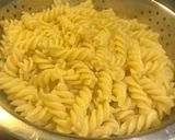 Párizsis tésztasaláta recept fázis 1 fotója