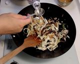 肉絲炒麵的食譜步驟12照片