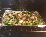 Foto del paso 6 de la receta: Pollo con vegetales al horno