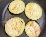 Foto del paso 3 de la receta: Berenjenas con queso y tomate
