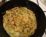 Foto del paso 5 de la receta: Tortilla de zapallito a la pizza 😉