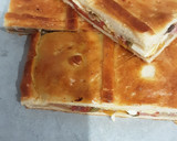 Foto del paso 7 de la receta: Empanada de jamón serrano con pimientos asados y queso de cabra