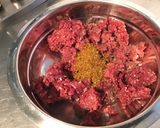 Une image de l'étape 4 de Hamburgers aux tomates séchées,ail mariné et épices italiennes.