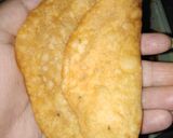 A picture of step 3 of Papri chaat.