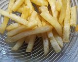 Foto langkah ke 1 dari resep Kentang goreng ala KFC.