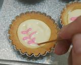 Foto langkah ke 12 dari resep Strawberry Cheese Tart 🧀🍓🍃.