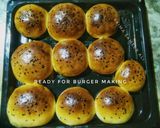 A picture of step 4 of Nugget petty burger with homemade mini buns.