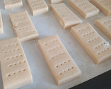 Foto del paso 4 de la receta: 🏴󠁧󠁢󠁳󠁣󠁴󠁿 Shortbread o galletas enmantecadas 🫓