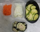 Foto del paso 1 de la receta: Tarta de verduras acompañado con pechuga a la plancha