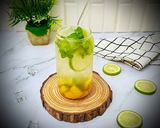 A picture of step 4 of Pineapple and mint mojito.