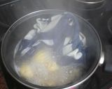 Foto del paso 4 de la receta: Jamoncitos de pollo adobado y asados en freidora de aire con papas arrugas