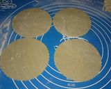 A picture of step 3 of Easy Peach Tarts.