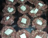Foto del paso 1 de la receta: Albóndigas rellenas con queso 🧀