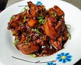 Foto langkah ke 4 dari resep Ayam Kecap Bawang Bombay.